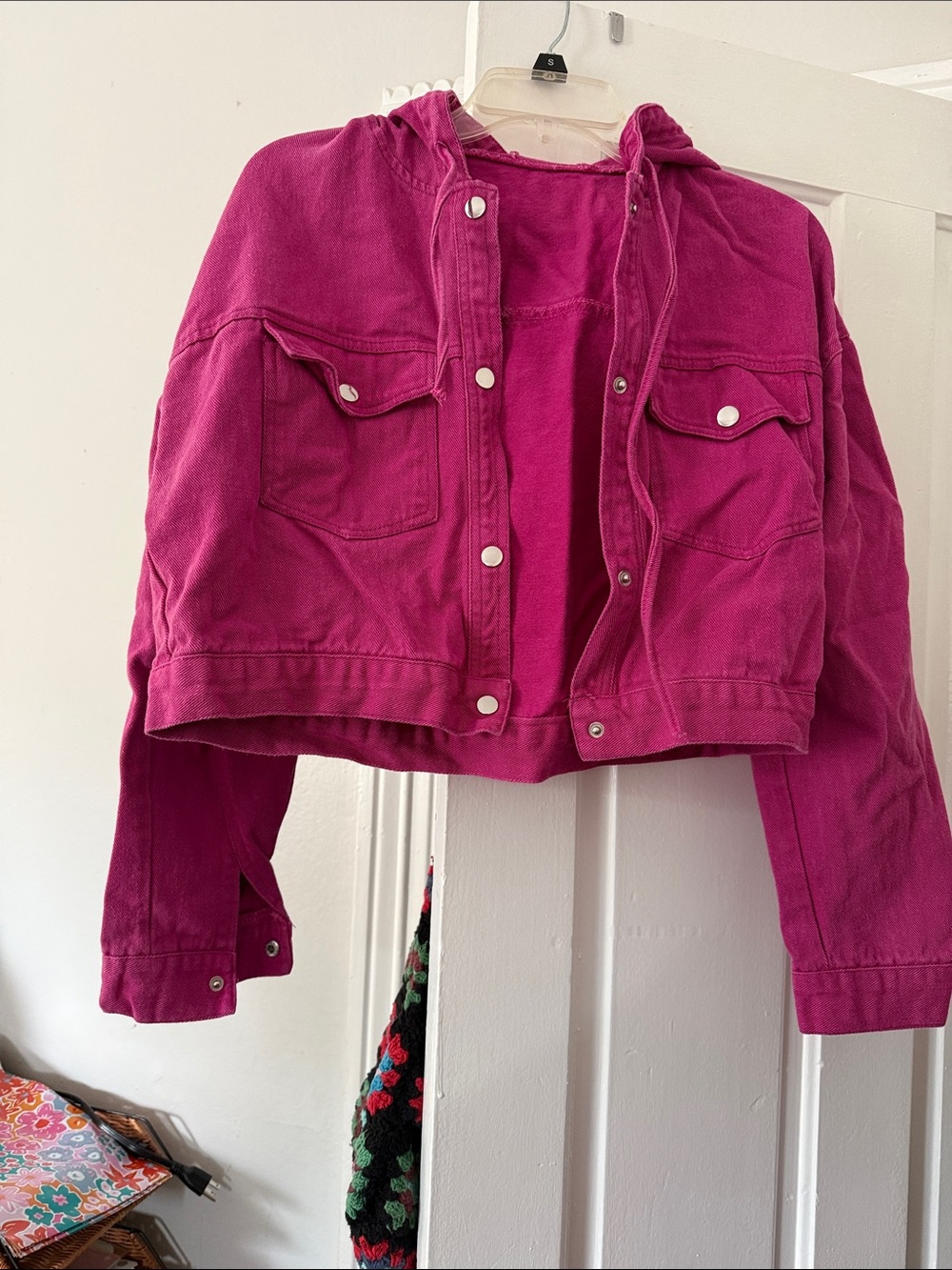 Cropped Hooded Jacket in Vibrant Magenta